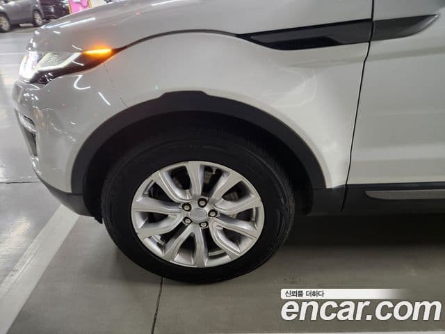 Land Rover Range Rover Evoque 2.0 TD4 SE, 2016 все фото