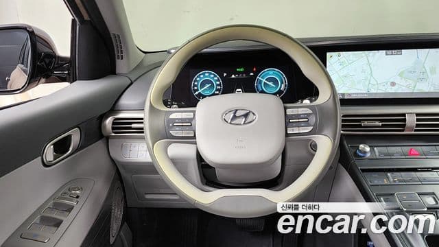Hyundai NEXO Premium, 2022 13