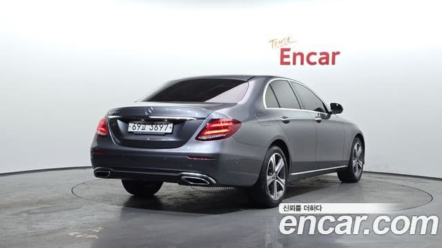 Mercedes-Benz E-класс W213 Avantgarde, 2019 2