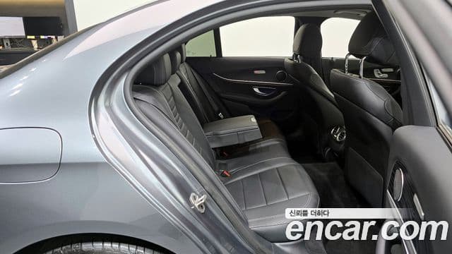 Mercedes-Benz E-класс W213 Avantgarde, 2019 12