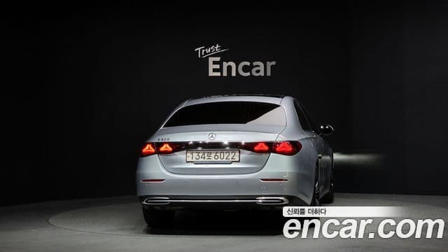 Mercedes-Benz E-класс W214 Avantgarde, 2025 4