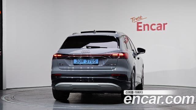 Audi Q4 e-Tron (F4), 2025 4