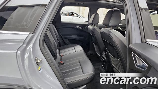 Audi Q4 e-Tron (F4), 2025 12