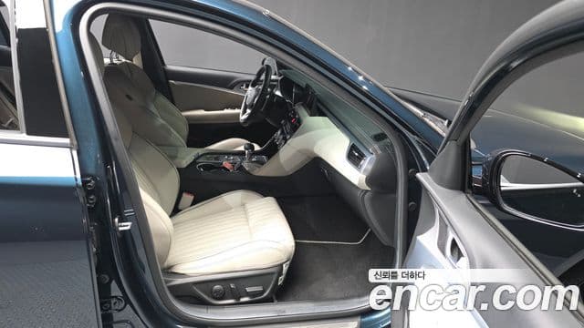 Genesis The / новый New G70, 2022 11