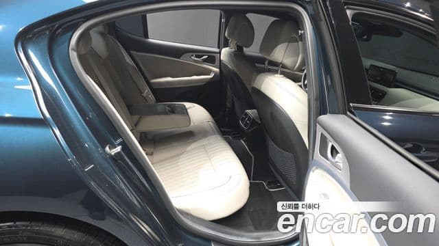 Genesis The / новый New G70, 2022 12