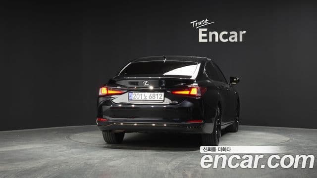 Lexus ES300h 7세대 F-Sport, 2023 4