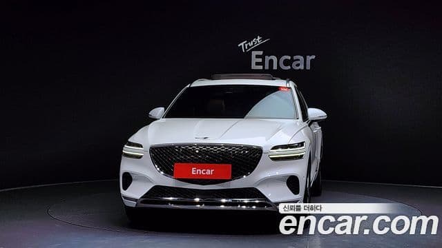 Genesis GV70, 2022 3
