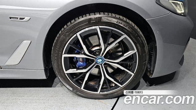 BMW 5시리즈 (G30) 530e M Sport, 2023 все фото
