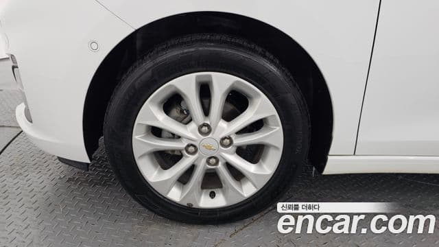 Chevrolet(GM대우) The / новый New Spark Premier, 2019 все фото