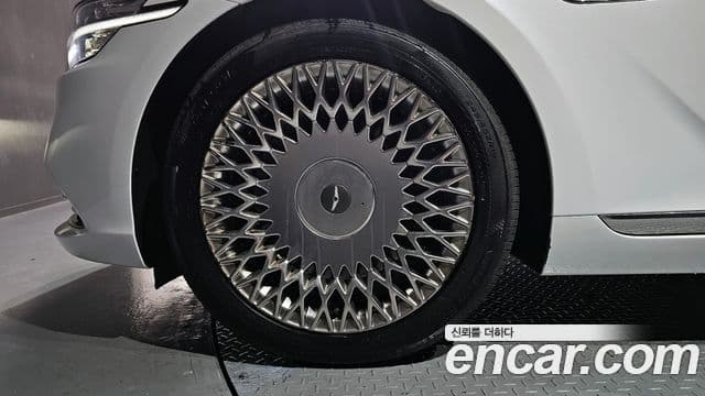 Genesis G90 Premium Luxury, 2021 все фото