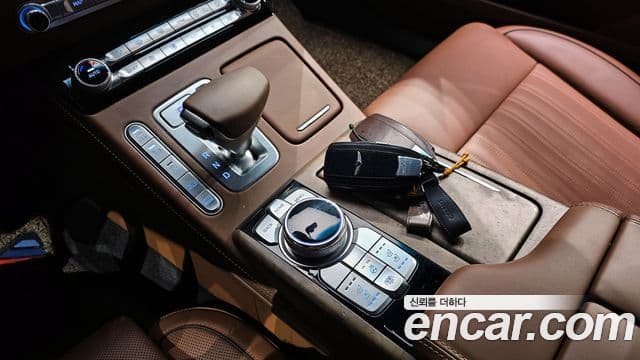 Genesis G90 Premium Luxury, 2021 9