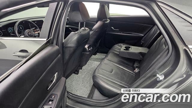 Hyundai Avante (CN7) Inspiration, 2021 11