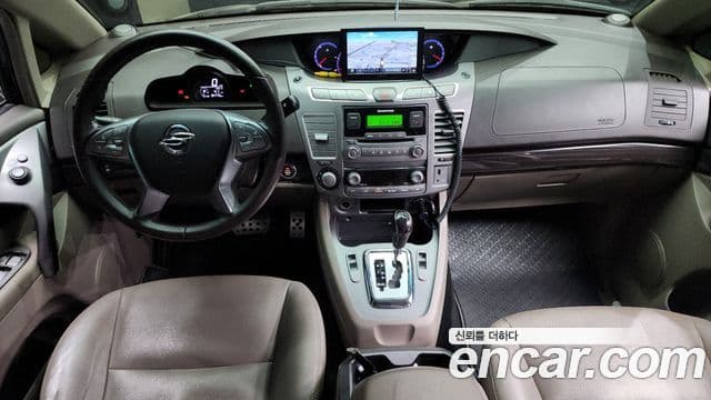 KG모빌리티(SsangYong) Korando 투리스모 4WD outdoor Edition 9인승, 2016 7