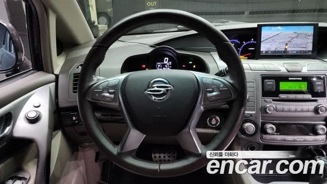 KG모빌리티(SsangYong) Korando 투리스모 4WD outdoor Edition 9인승, 2016 13