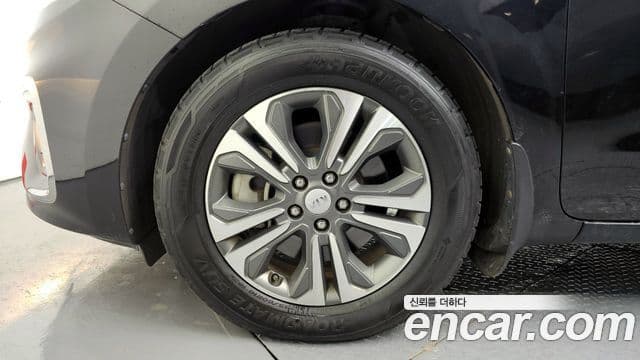 Kia The / новый New Carnival Luxury, 2019 все фото