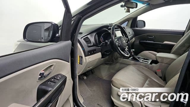 Kia The / новый New Carnival Luxury, 2019 10