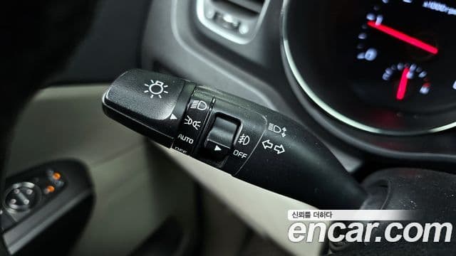 Kia The / новый New Carnival Luxury, 2019 14