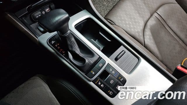 Kia The / новый New K5 гибрид 2세대 Special, 2019 9