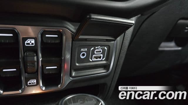 Jeep Wrangler (JL) 2.0 Overland Power top 4도어, 2023 19