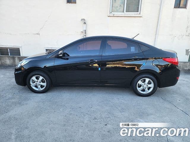 Hyundai Accent(новый кузов / новое поколение) Premier, 2011 3