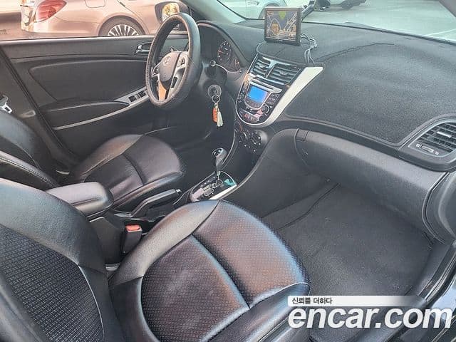 Hyundai Accent(новый кузов / новое поколение) Premier, 2011 14