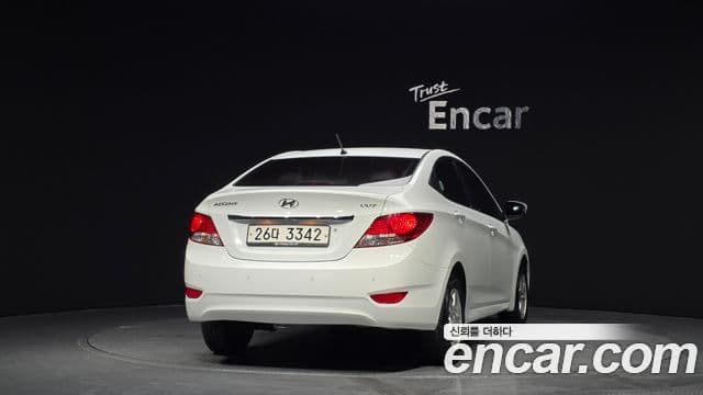 Hyundai Accent(новый кузов / новое поколение) Premier, 2011 4