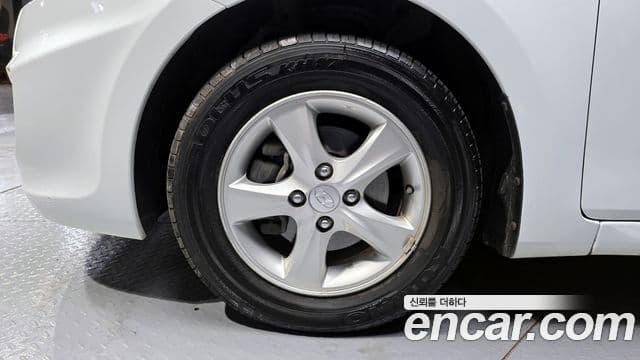 Hyundai Accent(новый кузов / новое поколение) Premier, 2011 все фото