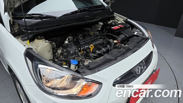 Hyundai Accent(новый кузов / новое поколение) Premier, 2011 6