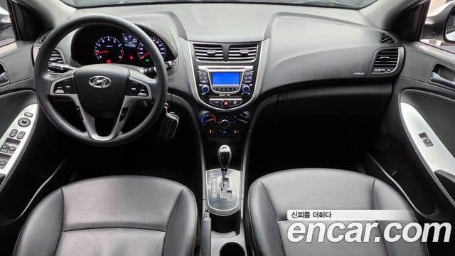 Hyundai Accent(новый кузов / новое поколение) Premier, 2011 7
