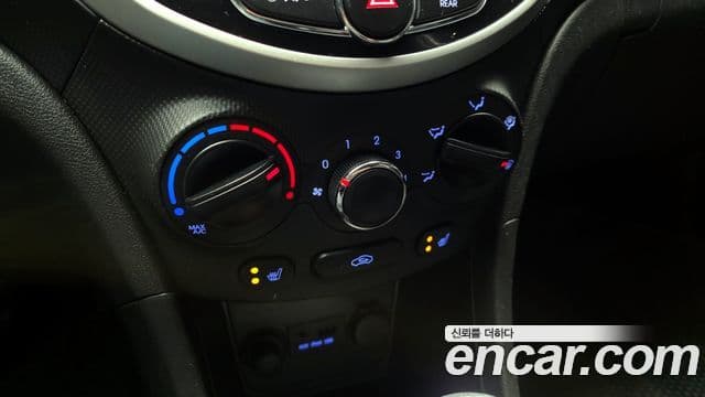 Hyundai Accent(новый кузов / новое поколение) Premier, 2011 15