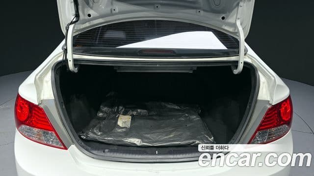 Hyundai Accent(новый кузов / новое поколение) Premier, 2011 20