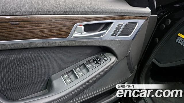 Genesis G80 Luxury, 2019 18