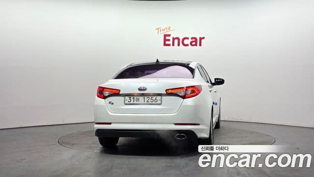 Kia K5 Prestige, 2011 4