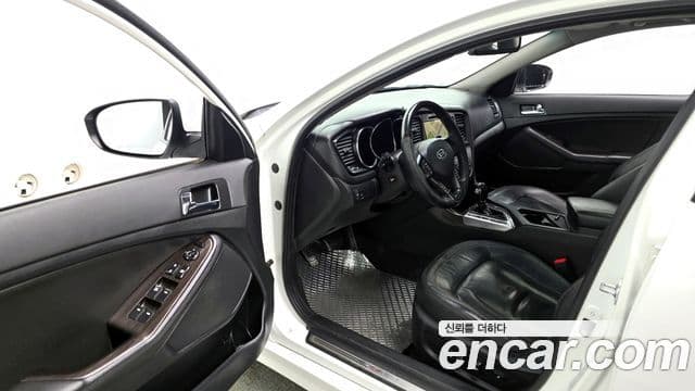 Kia K5 Prestige, 2011 10