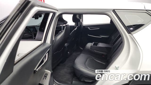 Kia EV6 Air, 2023 12