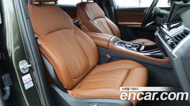 BMW X7 (G07) xDrive 40i M Sport 6인승, 2024 9