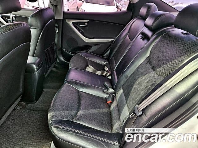 Hyundai Avante MD Premier, 2011 15