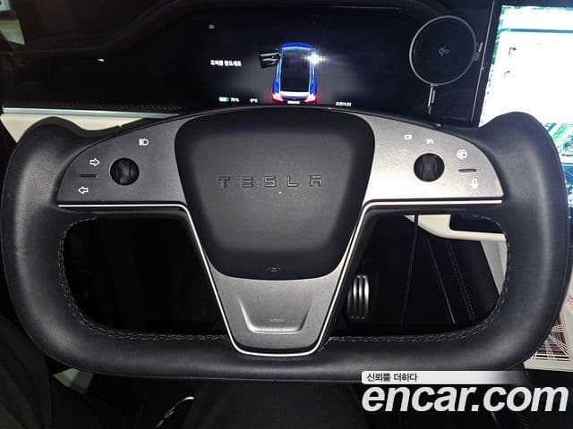 Tesla модель X Plaid, 2023 11