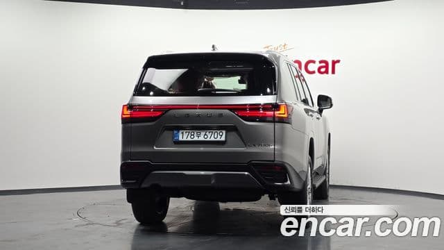 Lexus LX 4세대 700h VIP, 2026 4