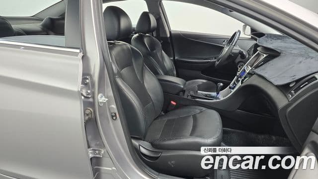 Hyundai YF Sonata LPI top, 2010 10