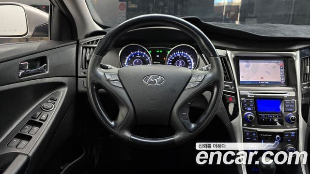 Hyundai YF Sonata LPI top, 2010 13