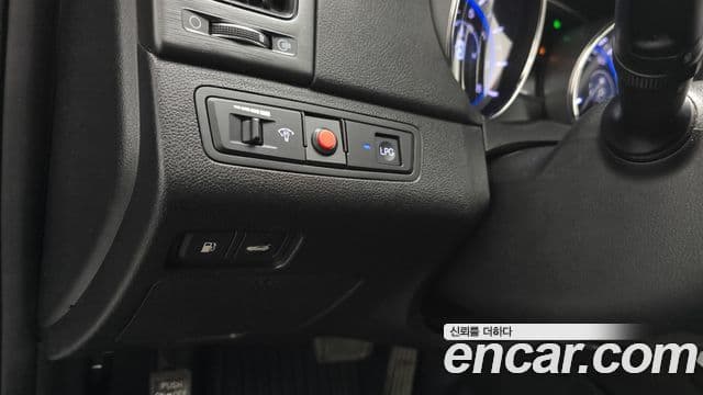 Hyundai YF Sonata LPI top, 2010 14