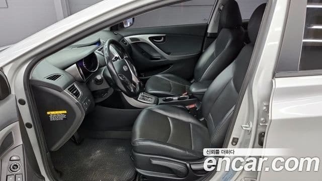 Hyundai Avante MD Modern, 2013 10