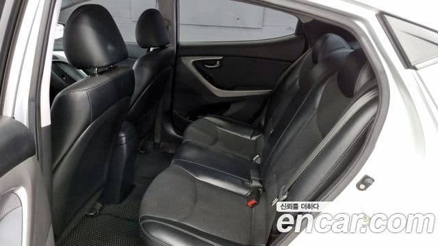 Hyundai Avante MD Modern, 2013 11