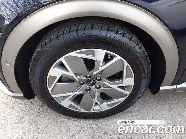 Genesis GV60 Standard, 2023 все фото