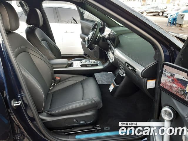 Genesis GV60 Standard, 2023 12