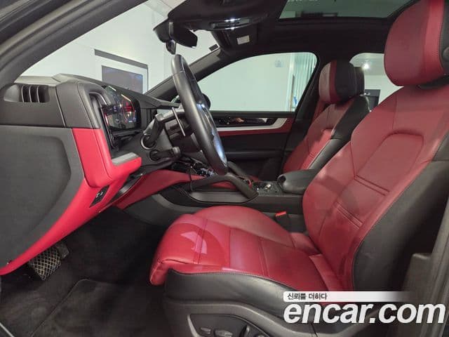 Porsche Cayenne (PO536), 2024 7