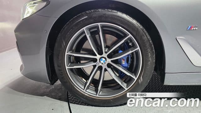 BMW 5시리즈 (G30) 520i M Sport, 2023 все фото