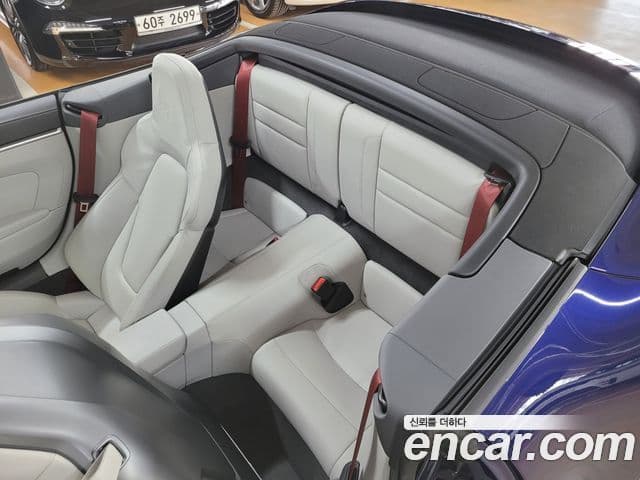 Porsche 911 (992) Carrera 4S кабриолет, 2020 12