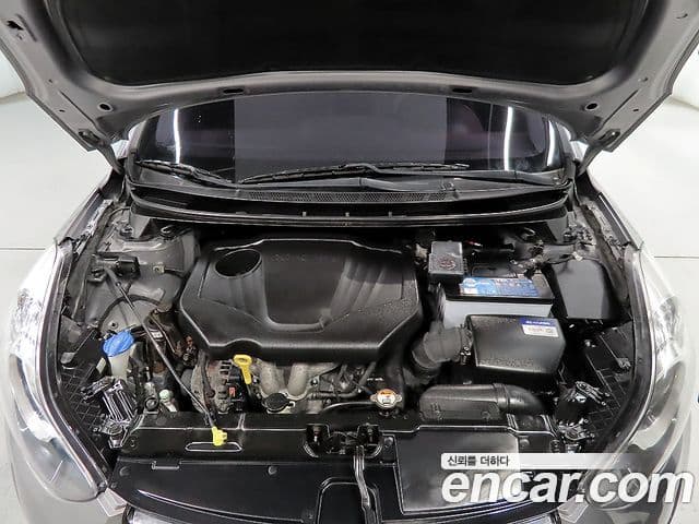 Hyundai Avante MD Premier, 2012 6